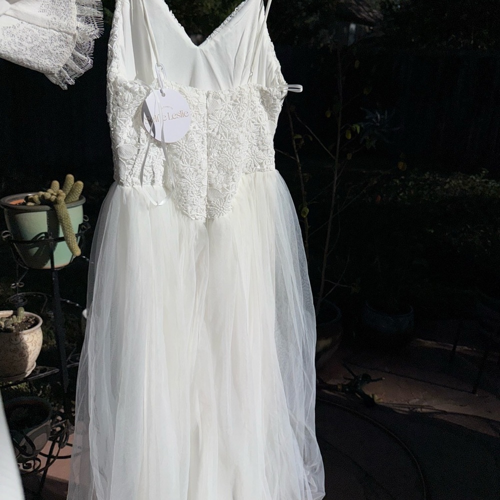 Selfie Leslie White Lace and Tulle Dress - Picture 8 of 11